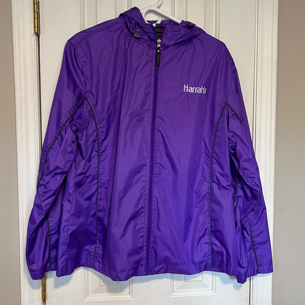 Caesar’s Harrah’s Casino Purple Hooded Rain Jacket | Ladies size Extra Large
